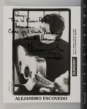 Alejandro Escovedo Autografo Firmato 8x10 B&amp;w Promo Foto Tob - £52.96 GBP