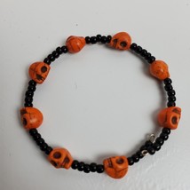 Vintage Style BOHO Halloween Skull Beaded Springy Bracelet Orange Black - £10.01 GBP