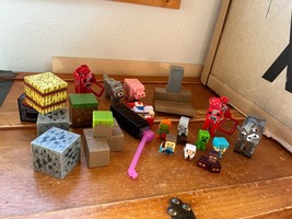 Mixed Lot of Plastic Rubber Minecraft Mini Miniature Characters Building Blocks - £11.87 GBP