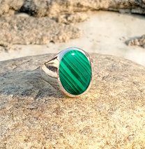 Natural Green Malachite Oval Gemstone Handmade Silver Signet Men Ring Jewelry - £52.21 GBP