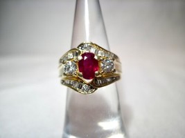 Vintage 14K Yellow Gold Ladies Genuine Ruby &amp; Diamond Cluster Ring K580 - £1,157.01 GBP