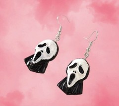 Scream Film horror mask earrings - 90s Retro Earrings - Halloween Jewellery - £7.77 GBP