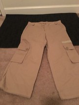 Gap Women&#39;s Khaki Capri Pants Zip &amp; Button Pockets Casual Wear Size 2 - £29.59 GBP