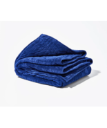 Gravity Micro-Fleece Weighted Blanket (Single - 90” x 90&quot; - 35lbs) in Navy - $2,333.67 MXN