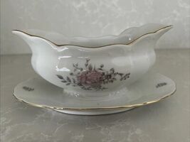 Bohemian Floral Checkoslavakian China Porcelain Gravy Sauce Boat  &amp; Unde... - $0.98