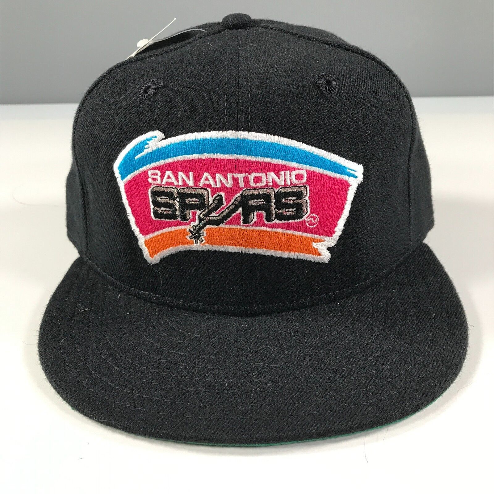 Vintage San Antonio Spurs Fitted Hat Size 7 1/8 Black Blue Orange Logo New Era - £29.62 GBP
