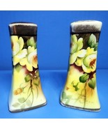 Floral Hand Painted Gold Gilded Salt &amp; Pepper Shakers Yellow Roses Japan - $220.86 MXN
