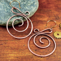 Wire Wrapped Spiral Earrings old-looking Hammered Copper - £21.35 GBP