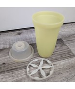 Vintage Tupperware Shaker Bottle Yellow 844-2 Sheer Lid 16 oz Salad Dres... - $159.74 MXN
