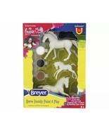 Breyer HORSE FAMILY PAINT and  PLAY 4239 - £6.95 GBP