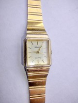 Gruen Bracelet Gold Tone Analog Quartz Ladies Watch - $13.30