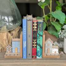 Wooden house Scene Bookends - €32,84 EUR