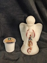 1995 Fenton Art Verre Blanc Satin Noël Ange Aile Doré Pommes de Pin 6 &quot; - $31.15