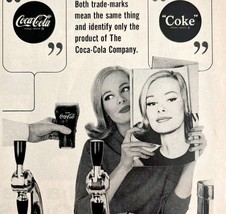 Coca Cola Coke 1964 Advertisement Soda Pop Beautiful Magazine Model DWII10 - $467.16 MXN