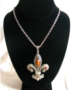 Vintage Silver Toned Decorative Necklace Spade Pendant Colored Rhineston... - $922.09 MXN