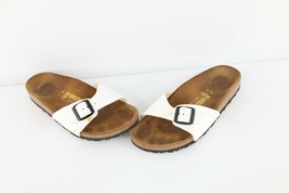 Vtg Birkenstock Womens 8 Distressed Patent Leather Buckle Slip On Sandals White - £39.52 GBP