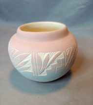 Navajo Native American Pottery Bowl  Signed KNHV Lisa - £18.90 GBP