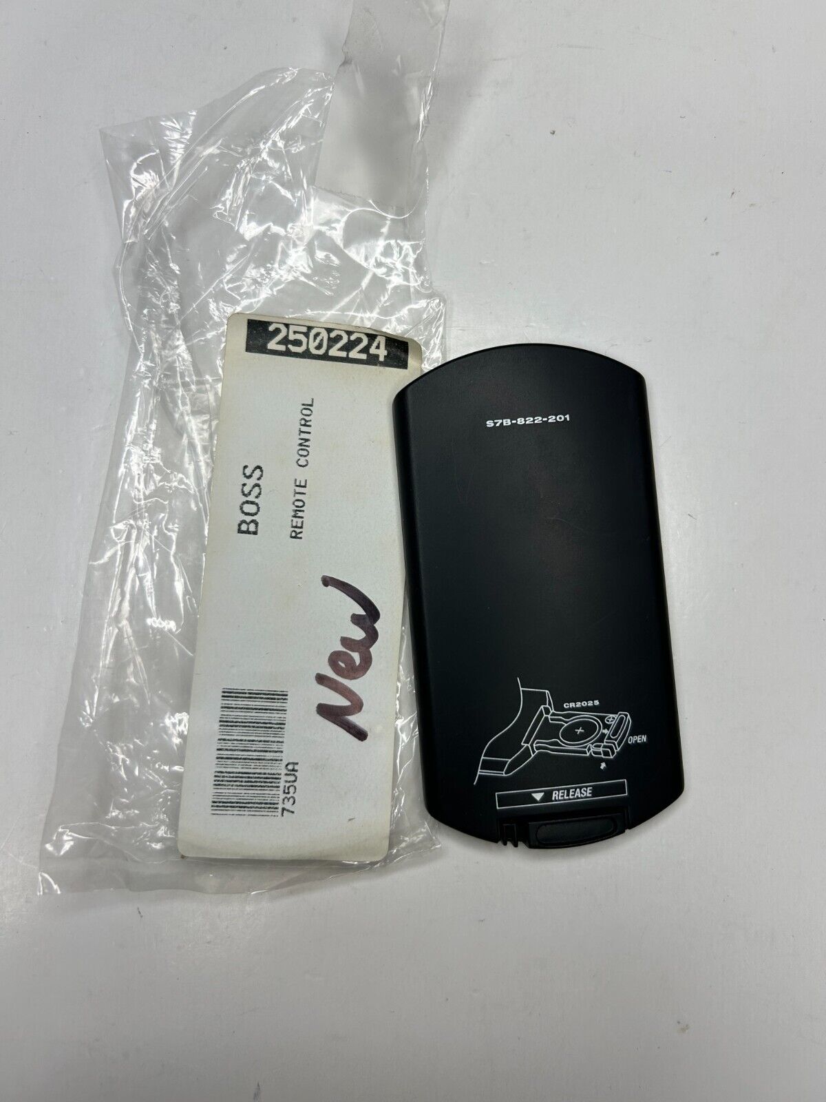 BOSS Remote Control, Blue - OEM NOS for 735UA in-Dash Vehicle Stereo ...