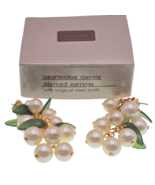 Avon Pearlesque Dangle Pierced Earrings Surgical Steel Posts 1992 Grape ... - $285.92 MXN