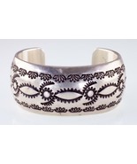 Navajo Avec TAHE Poinçon Motif Argent Sterling Manchette Bracelet - €1.373,20 EUR