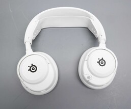 SteelSeries Arctis Nova 5P Wireless Gaming Headset for PS5, PS4 - White image 5