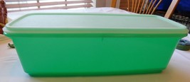 Tupperware 3 Piece Jadeite Celery Vegetable Keeper with Lid and Tray 782-3 - $18.01