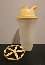 Vintage Tupperware Quick Shake With Almond Lid 2 Cup 844, 845, 846, 564 - £15.59 GBP