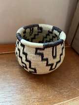 Estate Small Nicely Made Tan w Geometric Dark Brown Woven South American Basket - $28.66