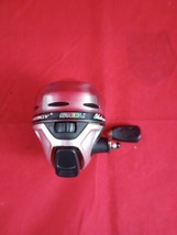 Shakespeare SYNSTB10 Synergy Steel RH 3.5:1 FW Spincast Fishing Reel - $21.99