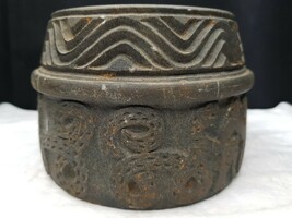 Antica pietra nera clorite battriana​ vaso figure mistiche incise 12&quot;x11&quot; - $11,377.63 MXN