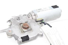 C230 01-07 203 type sedan Roof Motor 70523 image 5