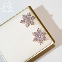 Ladies Fashion Snowflake Crystal Earrings Cubic Zirconia Inlaid Jewelry Cute Ear - £26.42 GBP