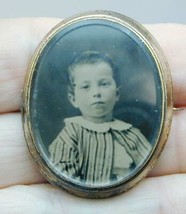 Victorian Tintype Photo Beveled Glass Mourning Pin Very Young Boy - £99.91 GBP
