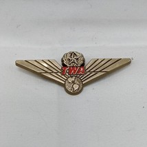 Vintage  TWA Airlines Badge Pin Junior Pilot Plastic Wings Globe Star Silver Red - £10.24 GBP