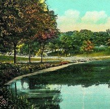 Des Moines Iowa Lake at Greenwood Park Unused UNP Vtg Postcard Hyman&#39;s News Pub - £3.08 GBP