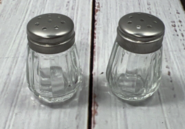 30 Mini Salt &amp; Pepper Shakers Clear Glass Ribbed Classic Round Dinner .5... - £17.04 GBP