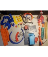 Vintage Modern MATTEL HOTWHEELS Playset Parts Assortment Lot Track Loop ... - $443.90 MXN