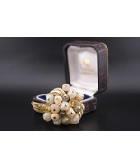 Vintage 1960s Coro Beaded Cluster Brooch with Lucite, Moonglow and Cryst... - $745.59 MXN