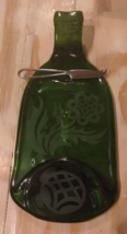 Up-Cycled Moss Green Wine Bottle Cheese Board &amp; Knife Flower Frosted Design - £20.95 GBP