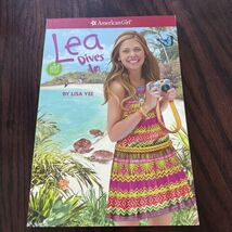 American Girl Lea Dives In Book - $173.21 MXN