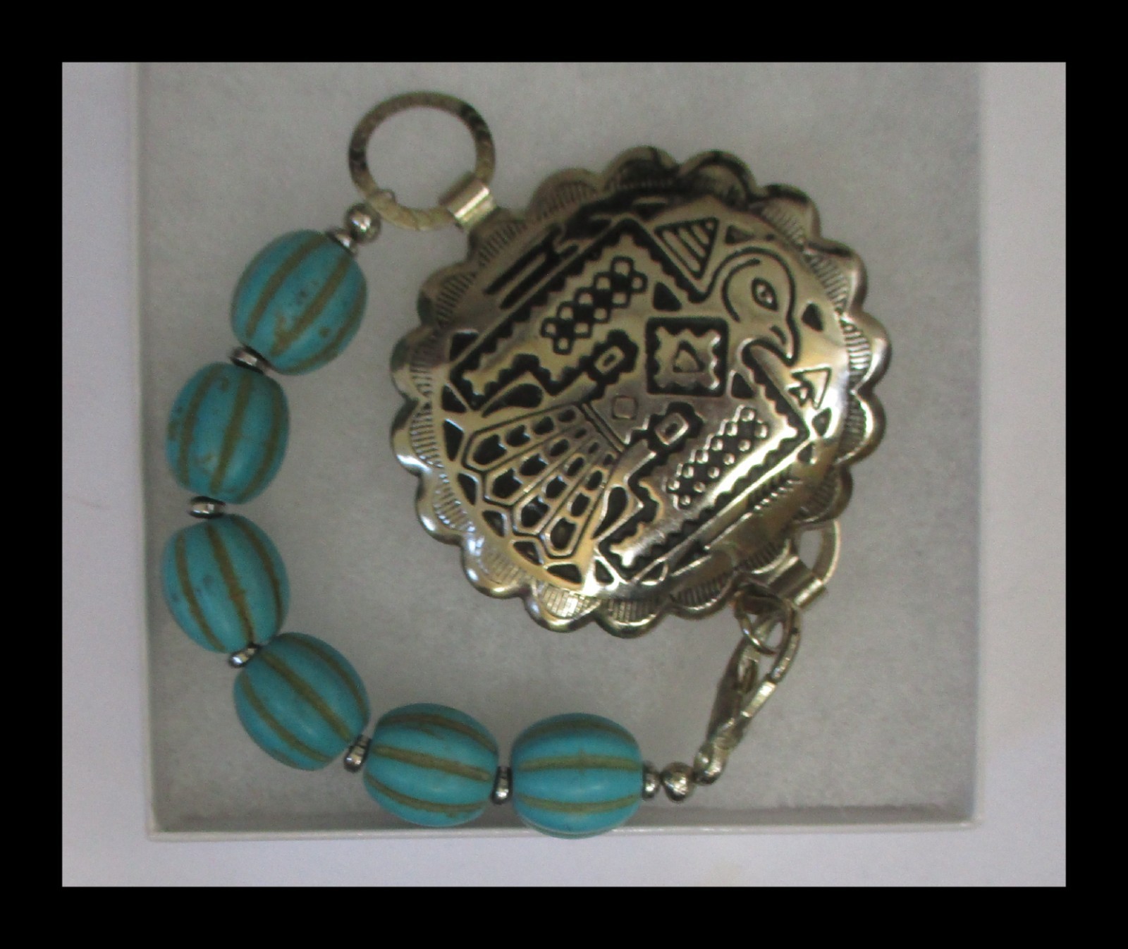 Southwest Thunderbird Faux Turquoise Beaded Bracelet 8" B021 Item image 3
