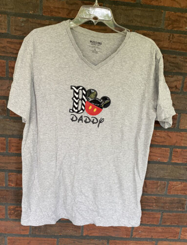 Mickey Mouse Daddy T-Shirt Large Short Sleeve V-Neck Shirt Gray Red Blac... - £4.29 GBP