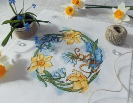 Daffodils cross stitch wreath pattern pdf Spring flowers cross stitch Narcissus  - £11.18 GBP