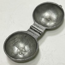 Antique Pewter Ice Cream Mold #240 E &amp; Co Apple 2.5&quot; - £20.25 GBP