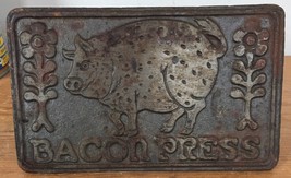Vintage 1978 Taylor &amp; NG Cast Iron Wood Handle Pig Design Heavy Duty BACON PRESS - £31.44 GBP