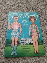 Vintage 1981 First Family Reagon Family Paper Doll Book - COMPLETE &amp; UNCUT  - £3.91 GBP