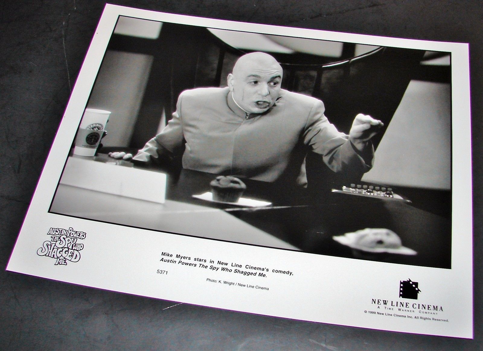 1999 THE SPY WHO SHAGGED ME Movie Press 8x10&quot; Photo Mike Myers Dr. Evil ... - $9.95