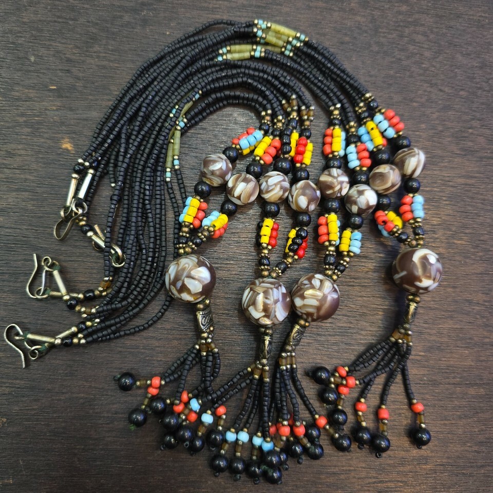 Vintage Jade, Glass Decorated Shell Beads Beaded Necklace - $18.40