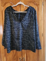 Halston Sz L Black &amp; White Silky Tunic Top Shirt Blouse Split Sleeves - $24.74