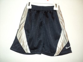 NIKE Boy&#39;s Shorts Size 2T Toddlers Dark Navy Blue Mesh and Silver Polyester - £6.51 GBP